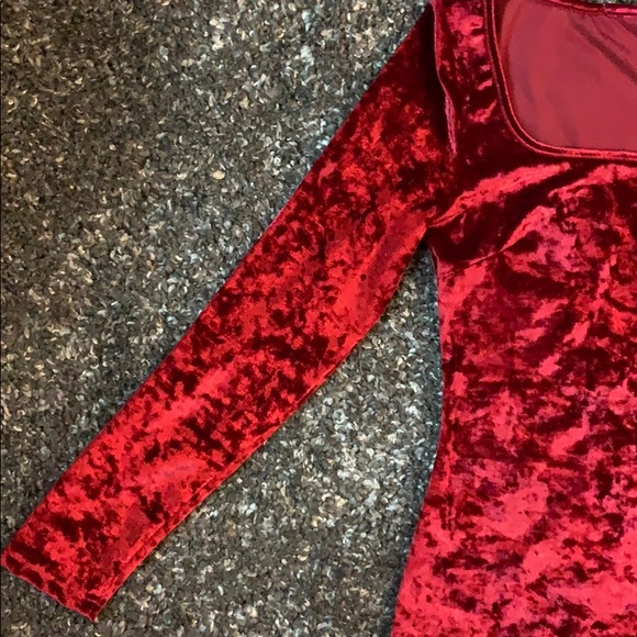 Velvet Red Slim fit Dress - Picture 4 of 7